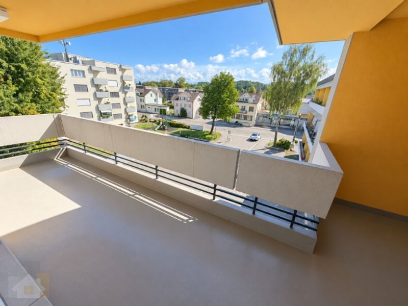 Schöne, helle 5,5 Zimmer Wohnung - 15