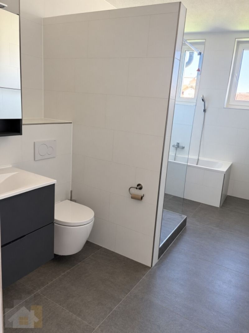 Frisch renovierte 4.5 Zimmer Wohnung nähe Bahnhof - 9