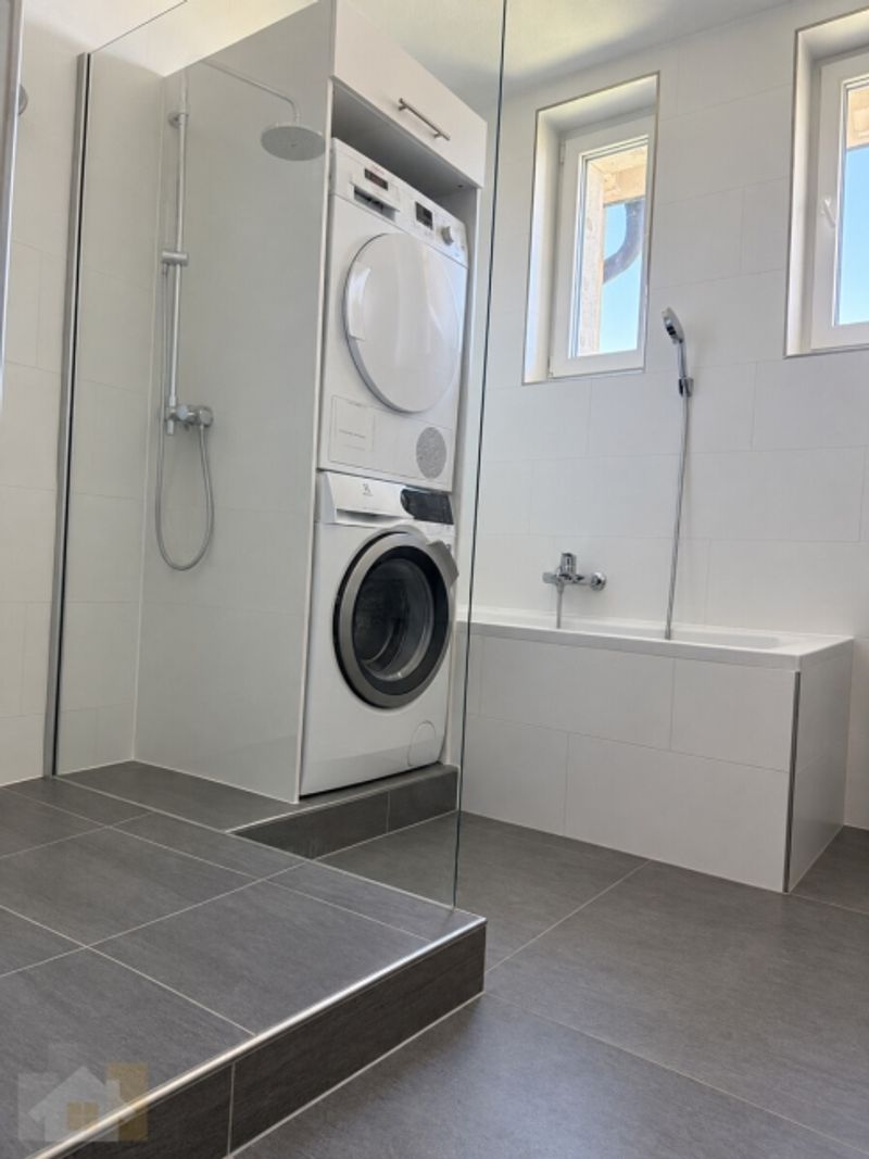 Frisch renovierte 4.5 Zimmer Wohnung nähe Bahnhof - 10