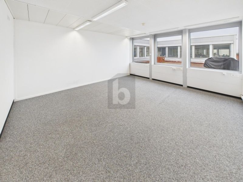 GUT GELEGEN UND PRAKTISCH (BÜRO 4.26) - 2