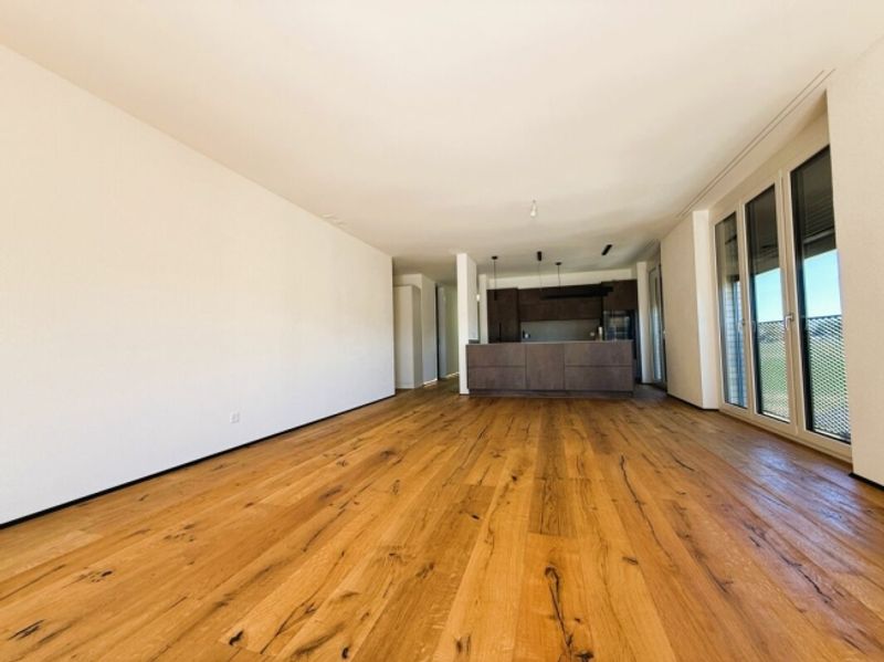 Ganz oben. Ganz frei. Ganz Zuhause - exklusive 3.5-Zi.-Attikawohnung in Berg - 4