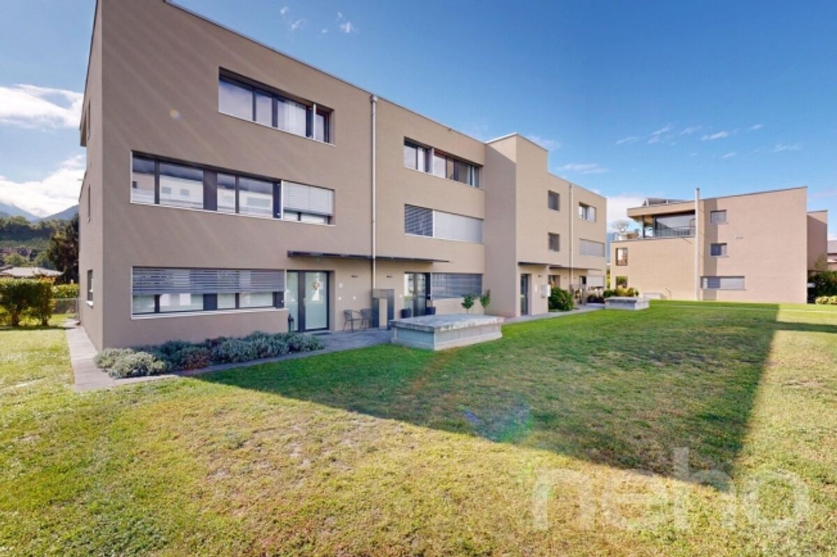 Hervorragende 4,5-Zimmer-Wohnung im obersten Stock mit großer, nach Süden ausgerichteter Terrasse - 10
