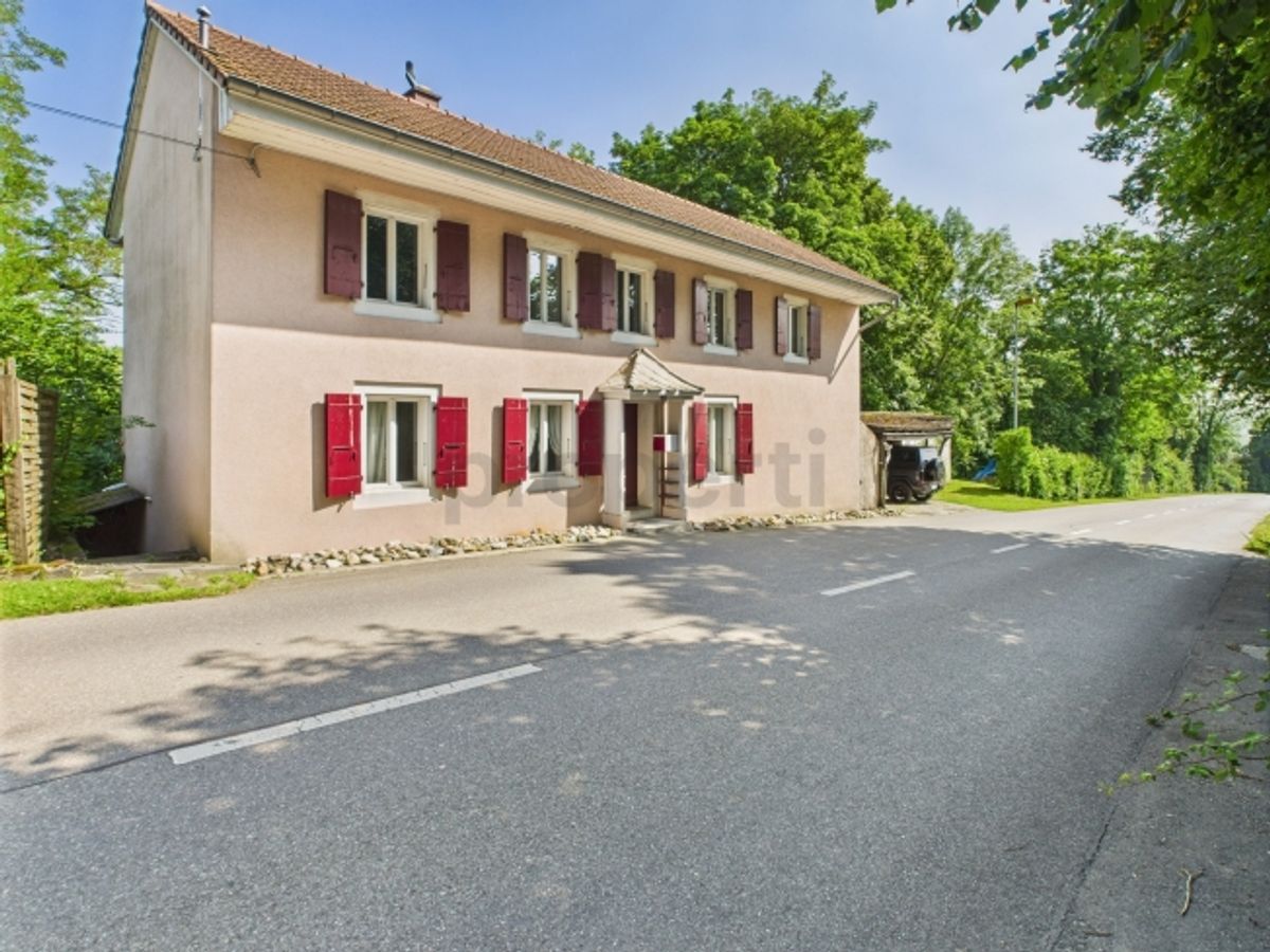 Exklusives Einfamilienhaus in ruhiger Waldrandlage mit Seesicht und Garten - 0