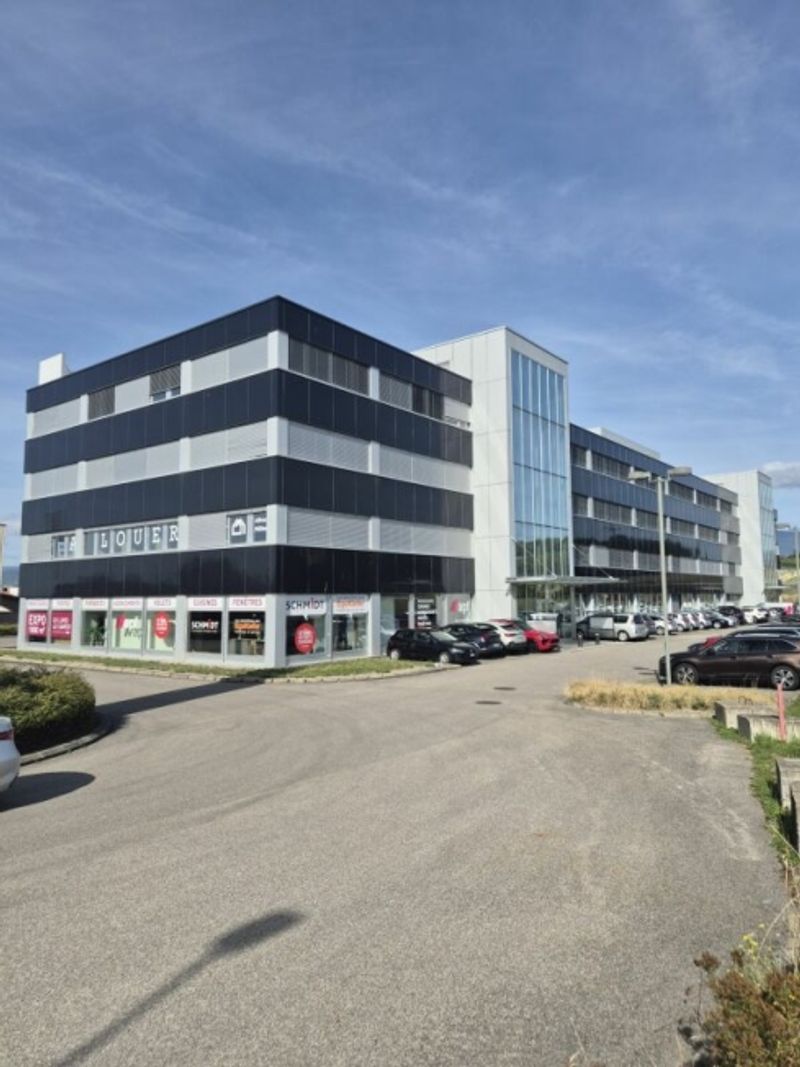 Superbes surfaces de bureaux modernes accessibilité CFF et parkings - 10