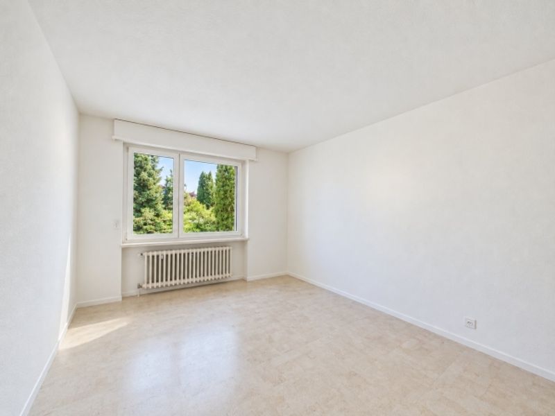 Traumhafter Garten mit Pergola und Fernsicht, Garage und Aussenparkplatz - 6