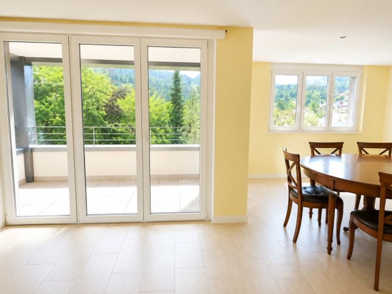 Appartement meublé avec balcon ensoleillé, garage intérieur disponible et proche de la gare - 1