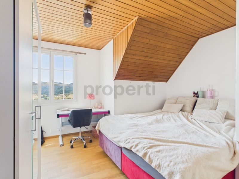 Stilvoll renoviertes Wohnglück mit sonnigem Balkon - 7