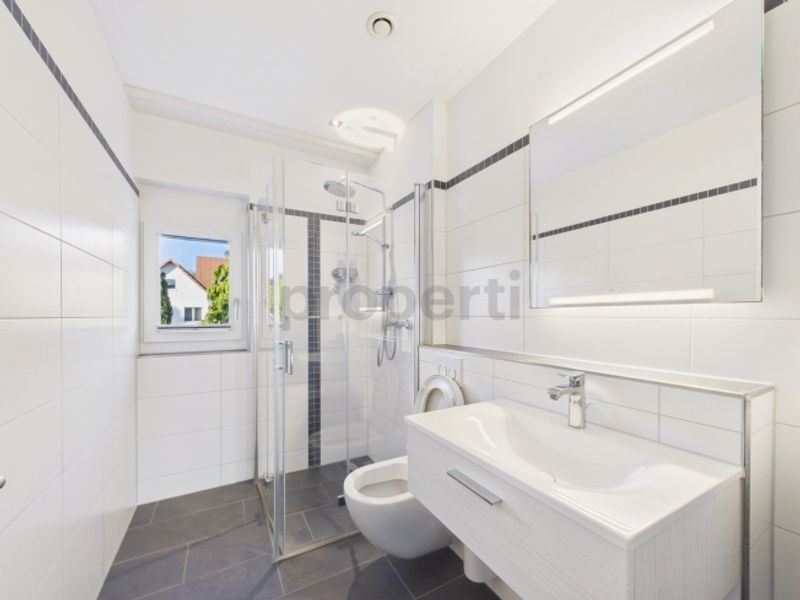 Moderne 4.5-Zimmer-Wohnung mit Balkon, Dachsen - 8