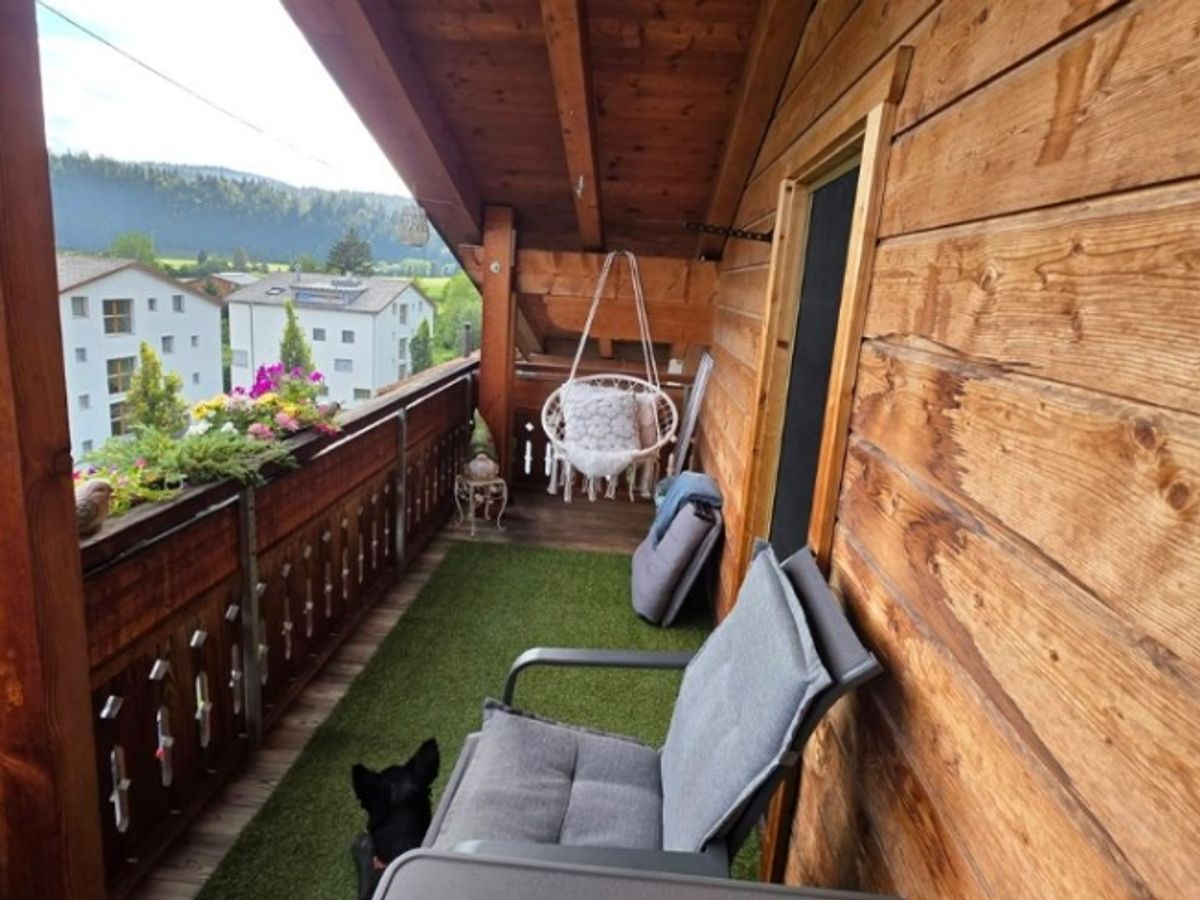 Süd-Balkon mit herrlicher Bergsicht Gemütliches Dachgeschoss, Parkplatz inklusive, nah am Crestasee. Zweitwohnsitz möglich - 7