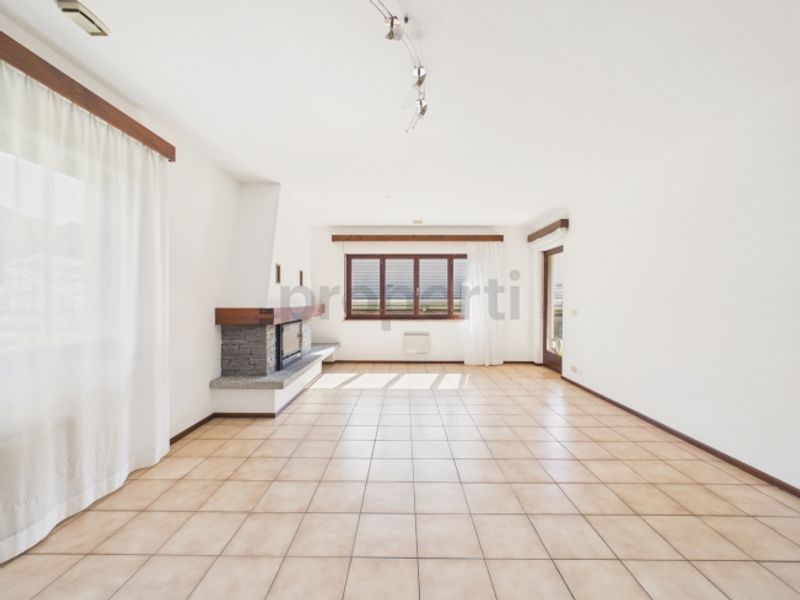 Appartamento 4,5 locali con box auto in casa bifamiliare - 2
