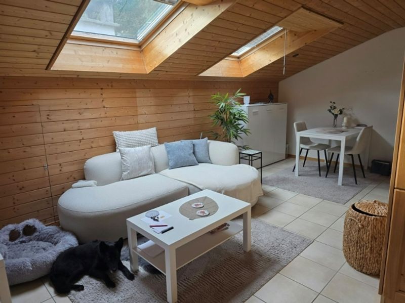 Süd-Balkon mit herrlicher Bergsicht Gemütliches Dachgeschoss, Parkplatz inklusive, nah am Crestasee. Zweitwohnsitz möglich - 4