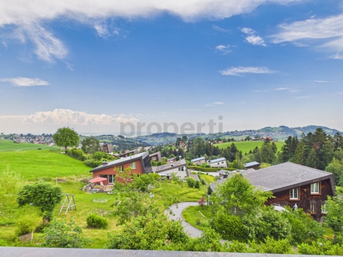 Idyllisches Einfamilienhaus mit sonnigem Garten und Pool in Trogen AR - 0