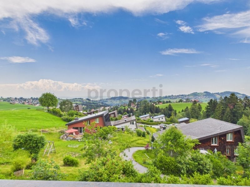 Idyllisches Einfamilienhaus mit sonnigem Garten und Pool in Trogen AR - 1