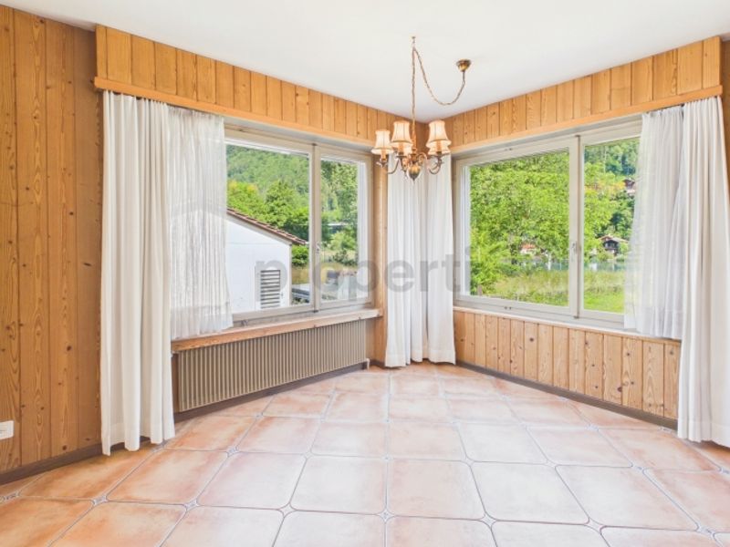 Grosszuegiges 6.5-Zimmer Einfamilienhaus mit Garten an einzigartiger Lage an der Aare in Interlaken - 5