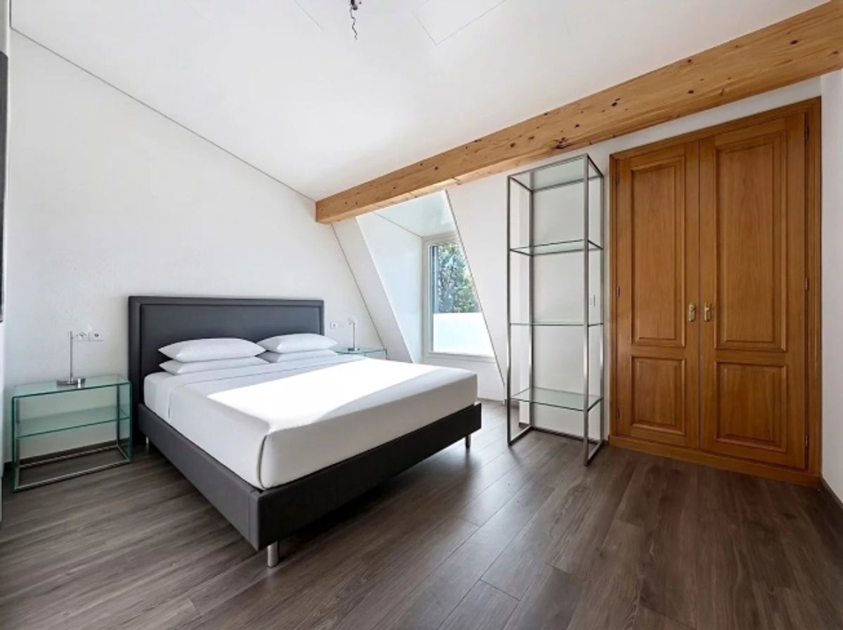 Geräumiges Doppelhaus mit 5,5 Zimmern, nur einen Steinwurf vom See entfernt - 9