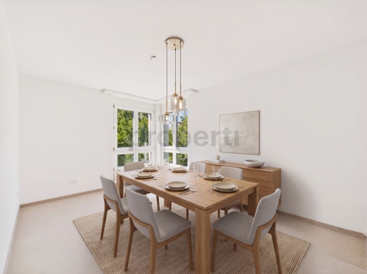 Lichtdurchflutetes Raumwunder, Vier Schlafzimmer und zwei Bäder, Einstellhallenplatz und Lift - 3