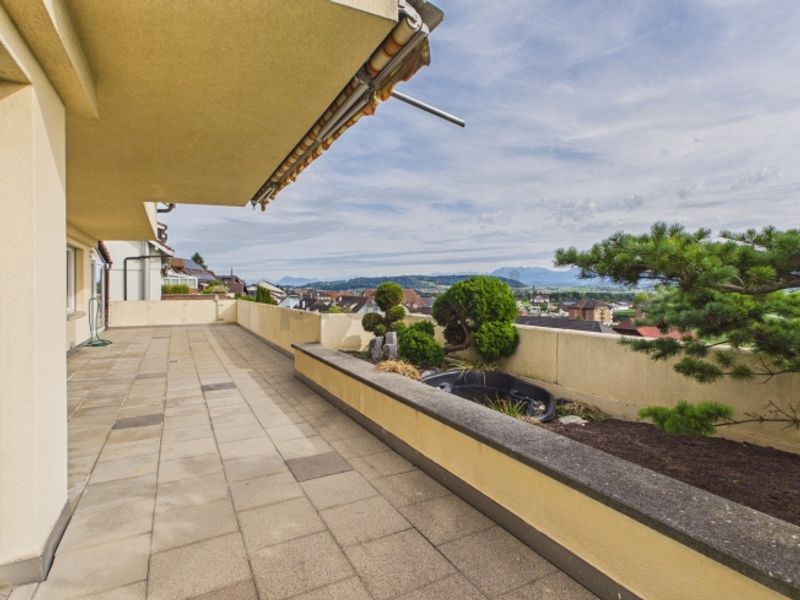 Wohnen mit Weitsicht  grosszügiges Zuhause mit drei Wohneinheiten und traumhaftem Bergpanorama - 6
