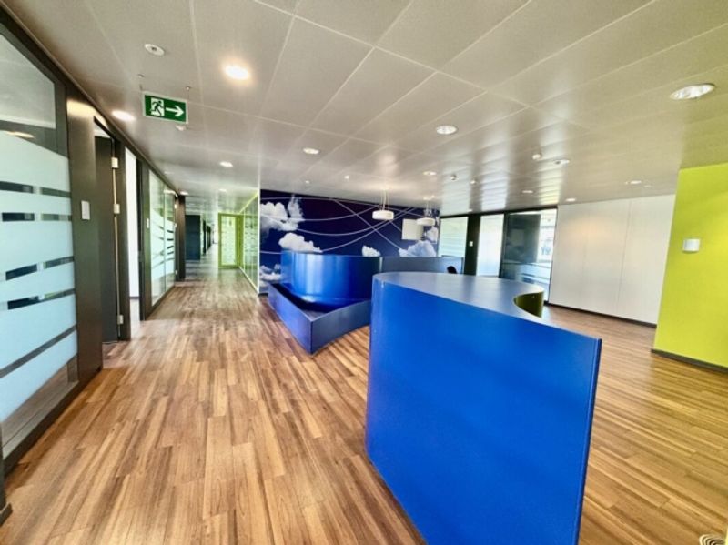 Superbes surfaces de bureaux modernes, accessibilité CFF et parkings - 3