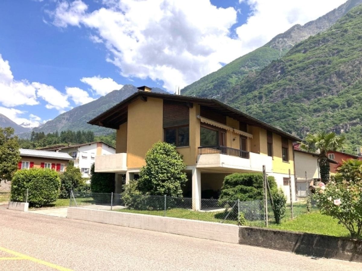 Einfamilienhaus mit separater 2-Zimmer-Einliegerwohnung - ideal für Familie oder Vermietung - 0