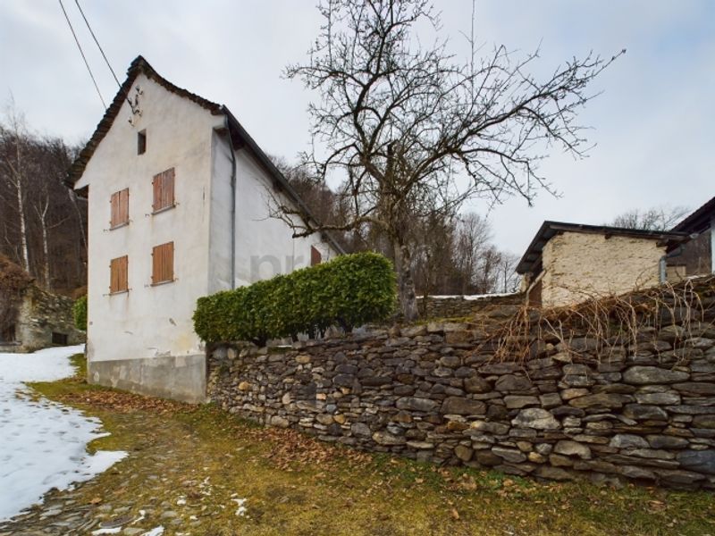 Rustico accogliente in vendita nella splendida Valle di Blenio - 9