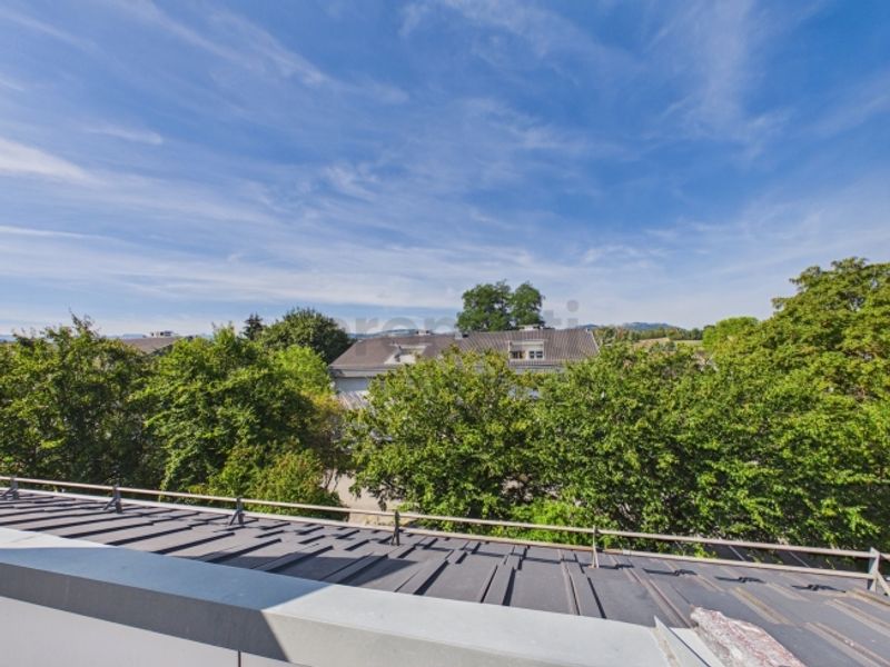 Maisonette-Traum auf zwei Ebenen Renoviert mit Fussbodenheizung, Balkone und Einstellhallenplatz - 11