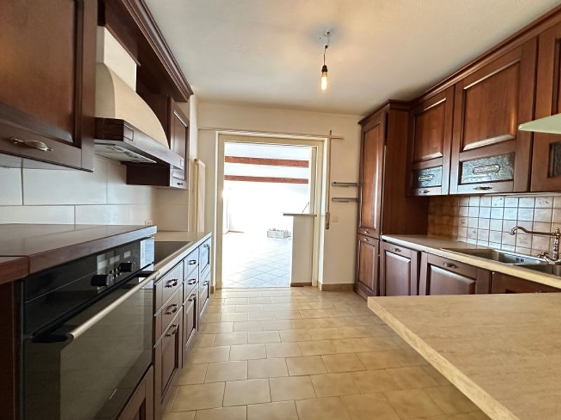 Moderne villa unifamiliare con 6.5 camere in una posizione idilliaca ad Aranno, nel Canton Ticino - 5