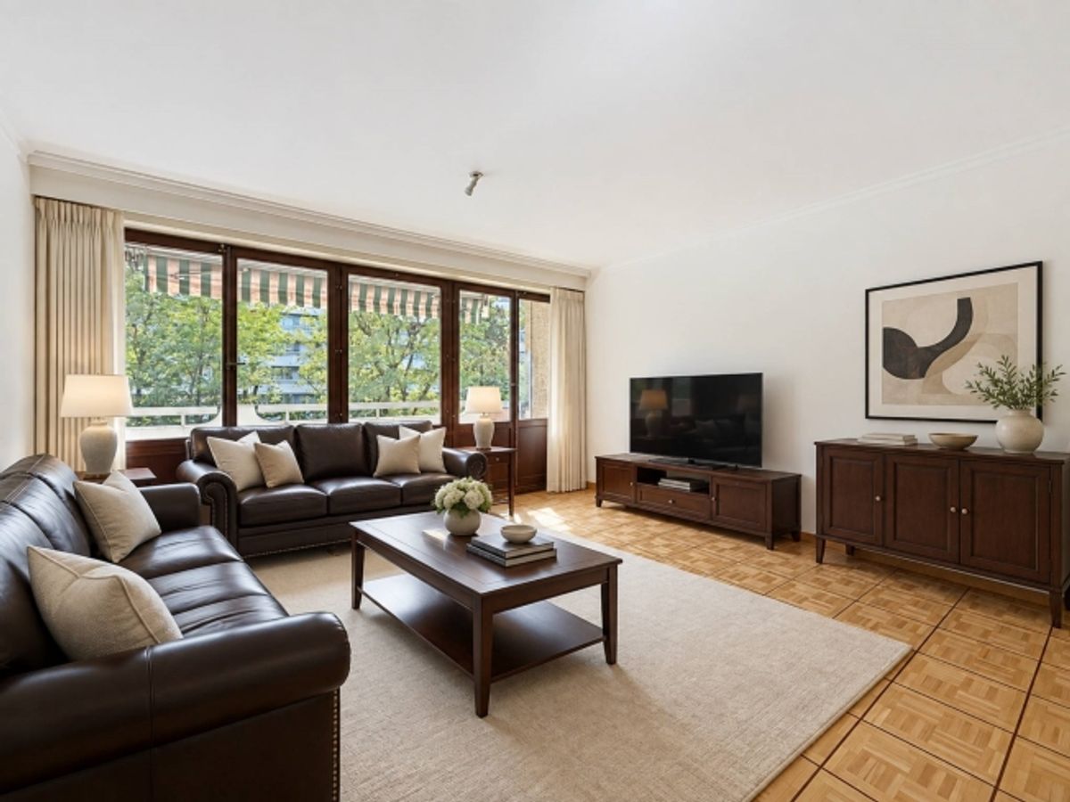 Exklusiv 4-Zimmer-Wohnung mit Loggia und Box – Verkauf in SI - 1