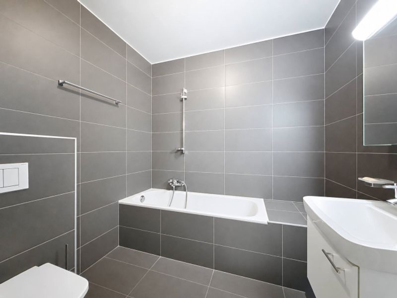 Exklusiv 4-Zimmer-Wohnung mit Loggia und Box – Verkauf in SI - 7