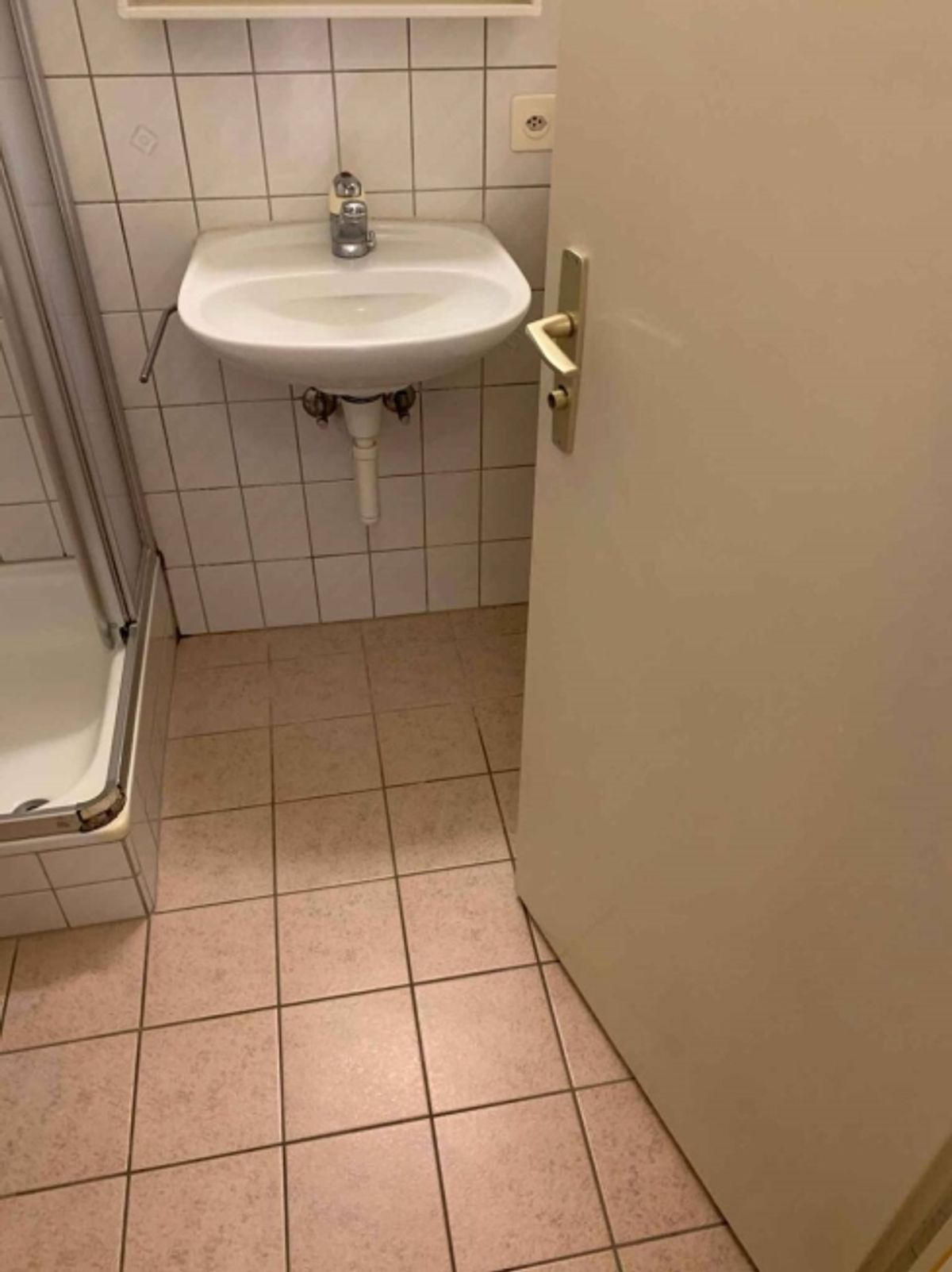 Atelier mit 27 m² im Zentrum des Dorfes Agiez (1352) - 6