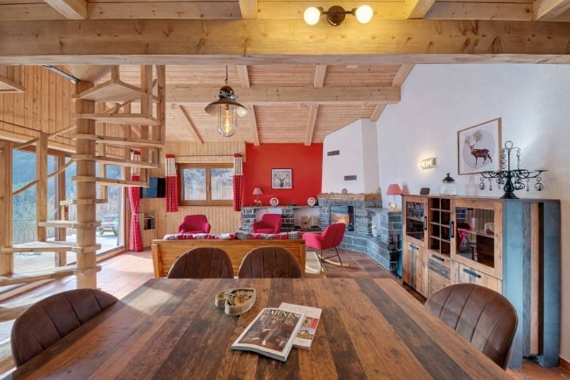 Doppelhaushälfte mit authentischem Charme, komplett renoviert - 1