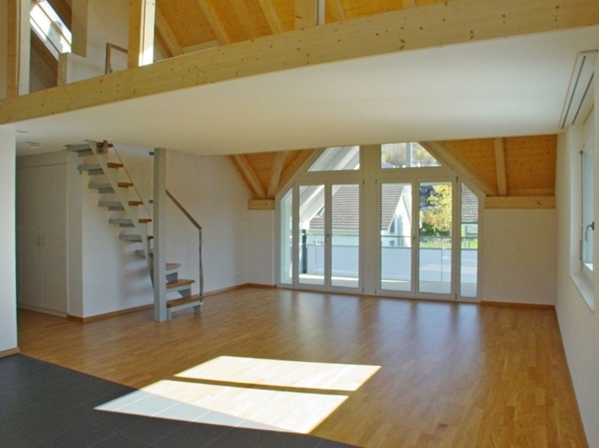 Zu vermieten Schöne 4.5- Zimmer Dachwohnung mit Galerie - 0