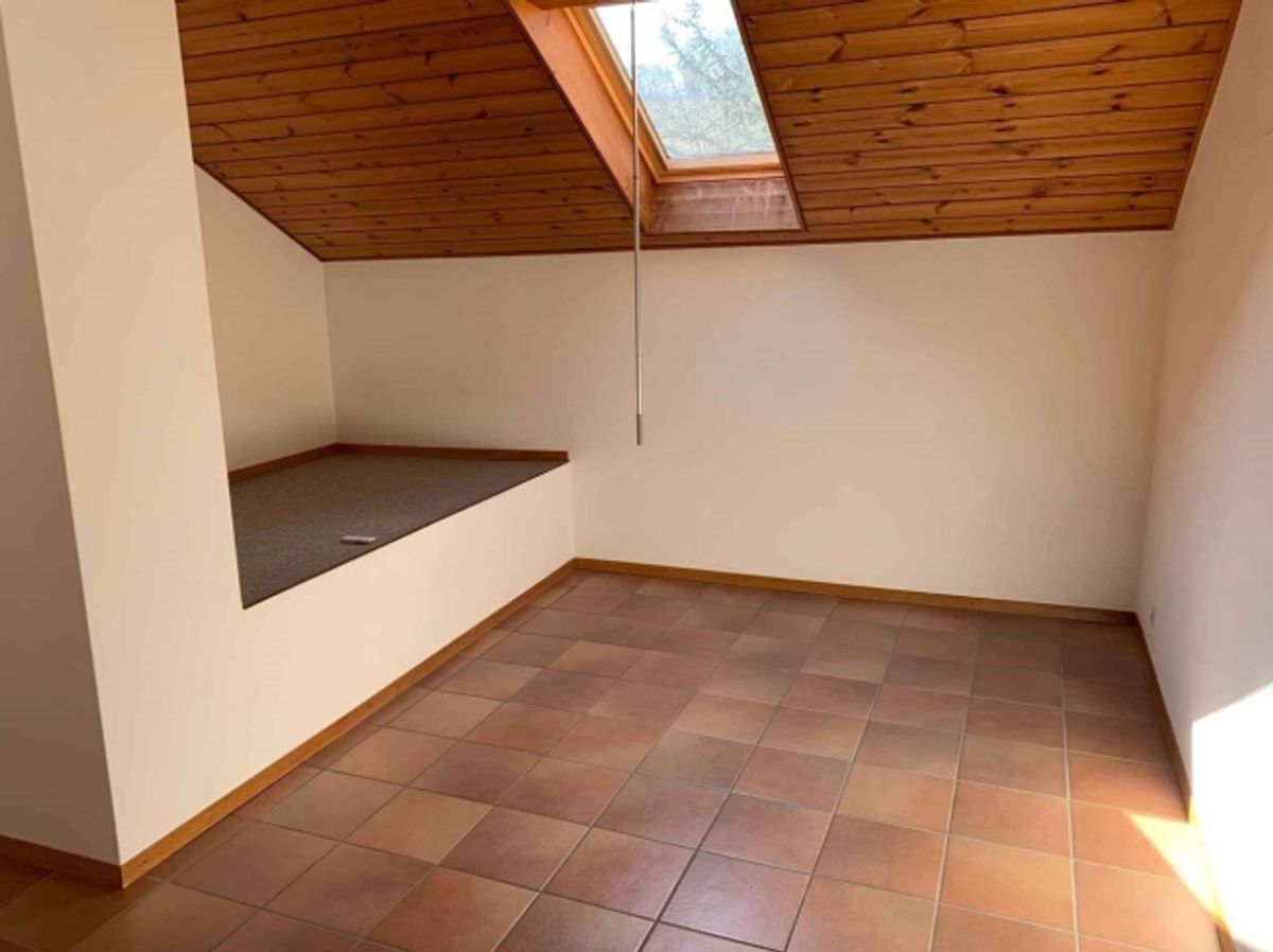 Atelier mit 27 m² im Zentrum des Dorfes Agiez (1352) - 2