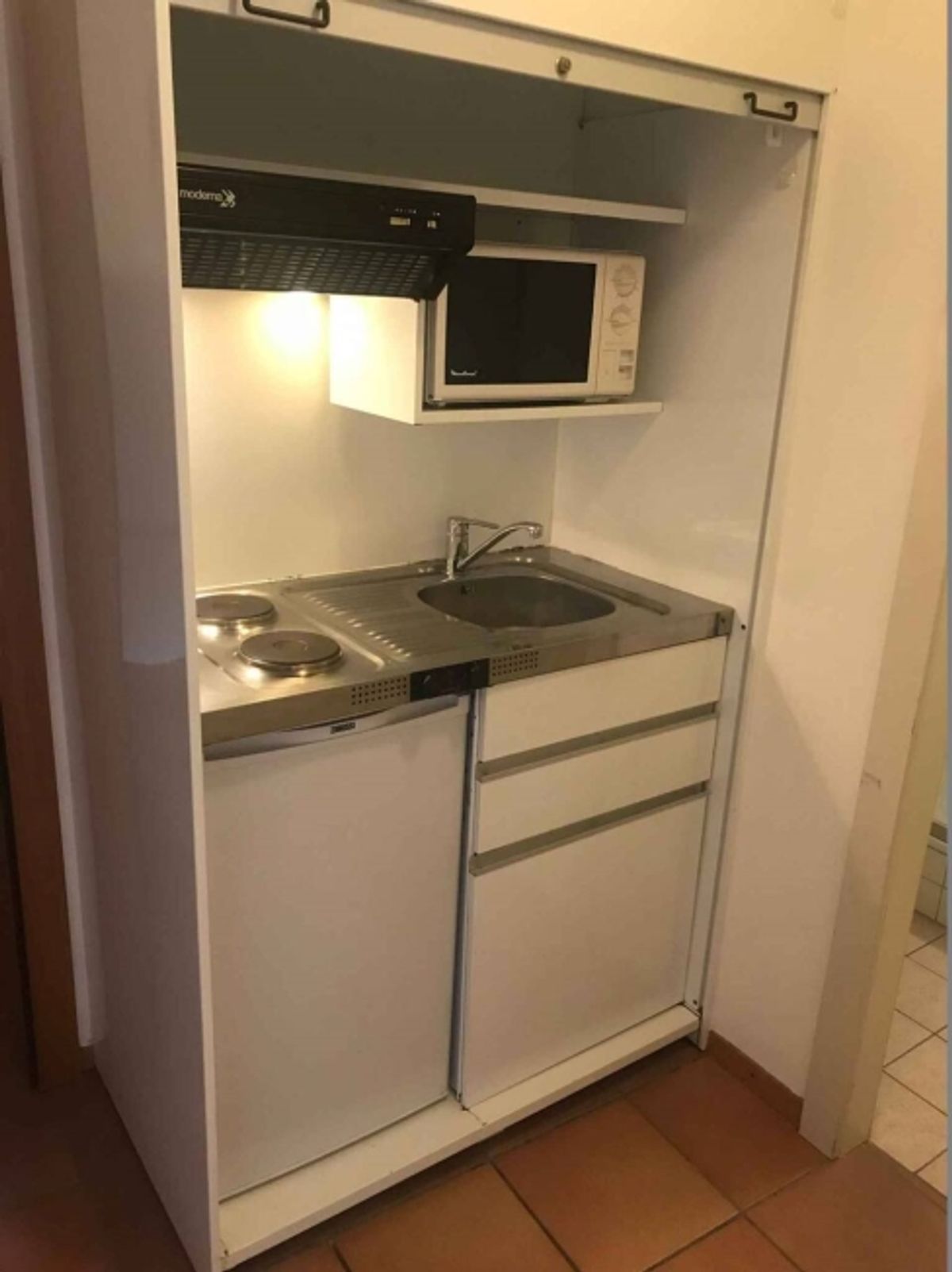 Atelier mit 27 m² im Zentrum des Dorfes Agiez (1352) - 4