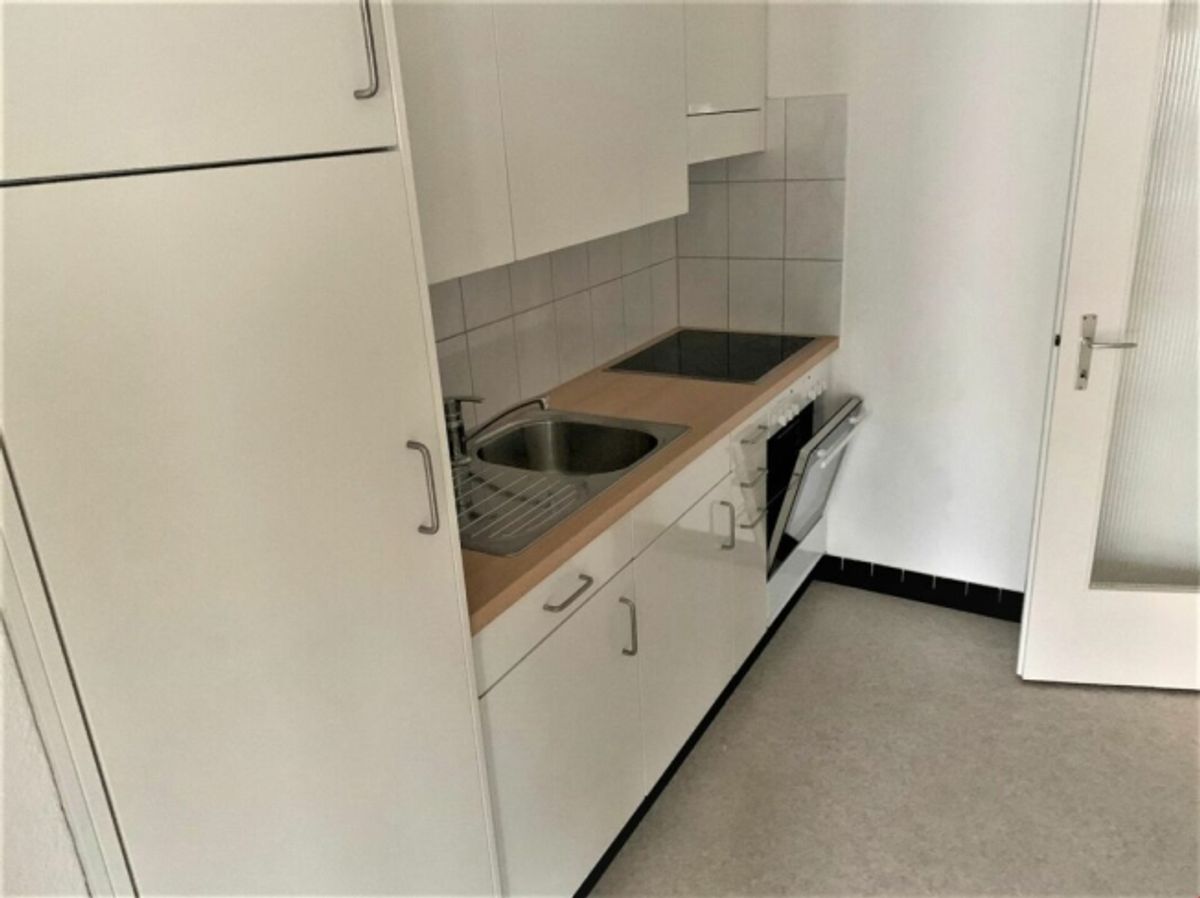 Hell und geräumig, mit Balkon im Grünen! - 4