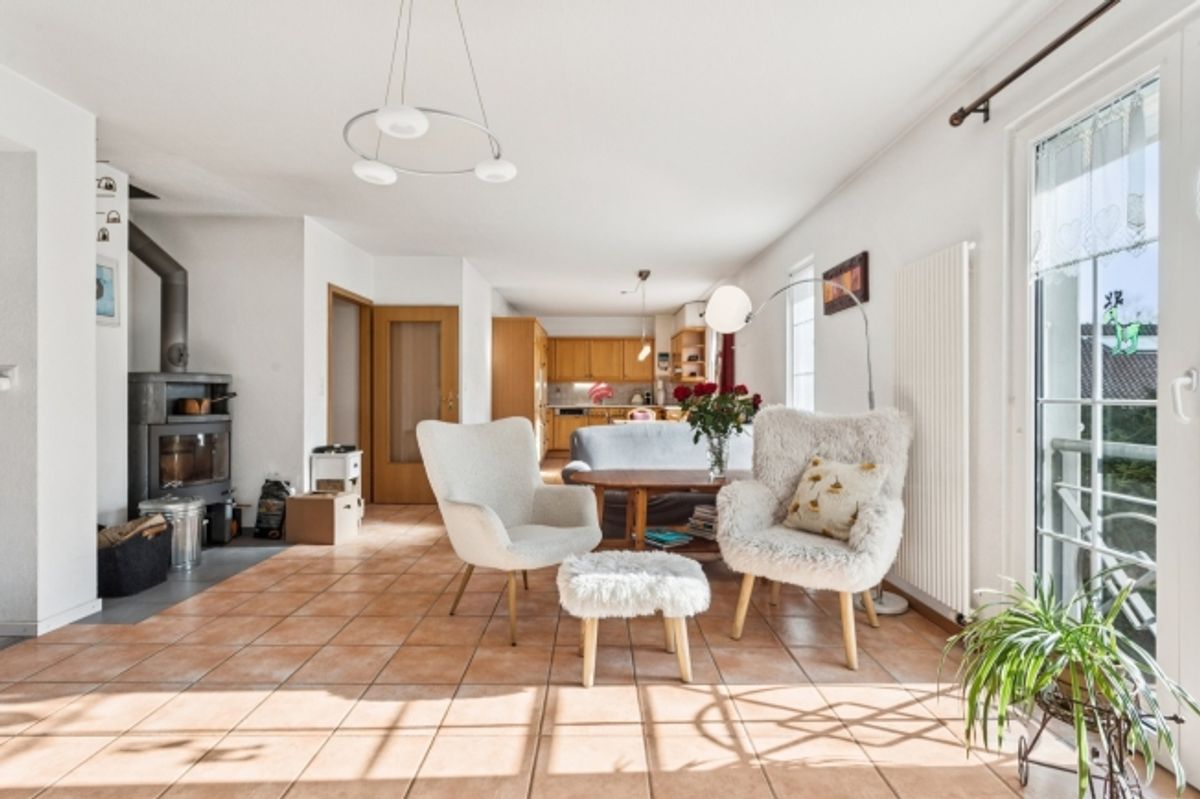 Top-Lage und grosser Wohnraum 5 hochwertige Zimmer - 3