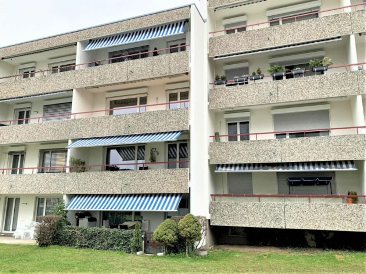 Hell und geräumig, mit Balkon im Grünen! - 0