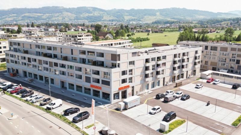 Helle 3.5 Zimmer  Wohnung - 1