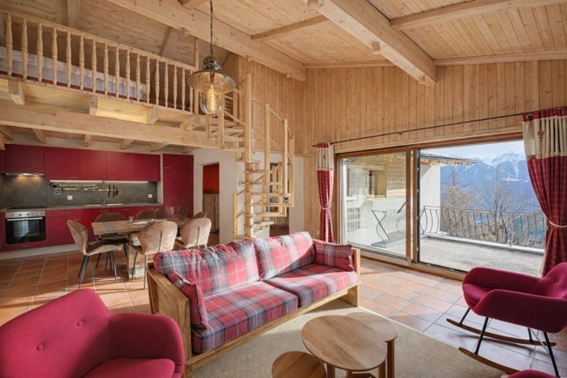 Doppelhaushälfte mit authentischem Charme, komplett renoviert - 3