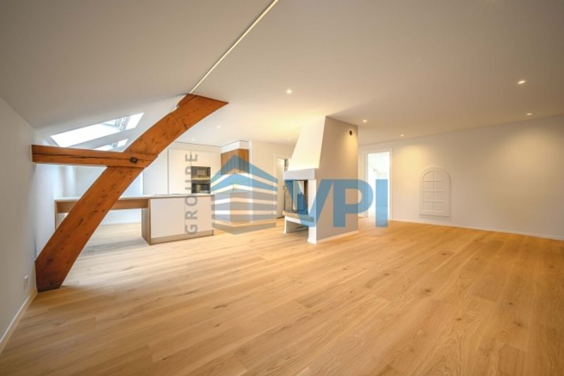 VEVEY – WUNDERSCHÖNE, RENOVIERTE 2,5-ZIMMER-WOHNUNG IM DACHGESCHOSS - 1