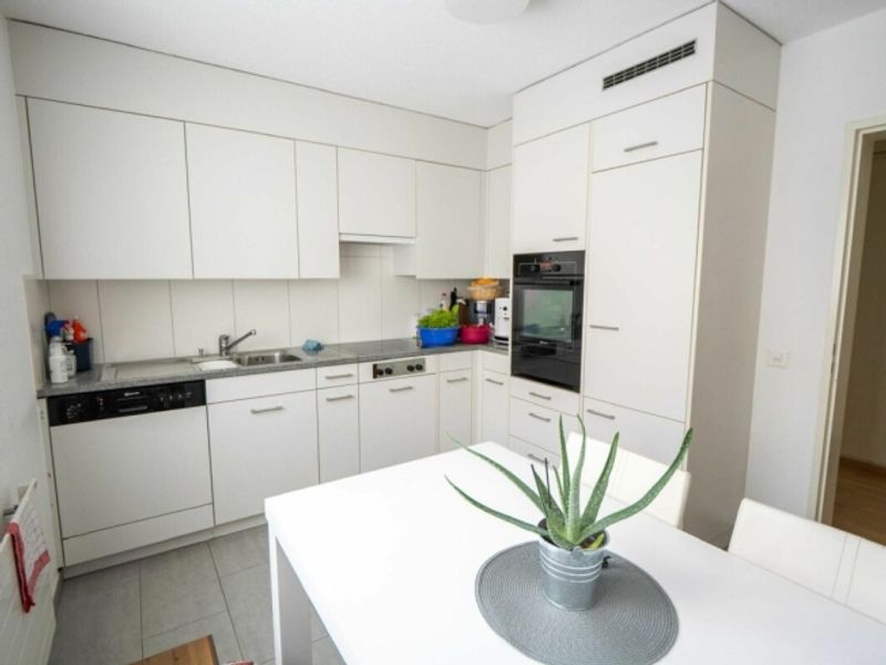 Attraktive 3.5-Zimmer-Wohnung mit Südbalkon in Domat/Ems - 1