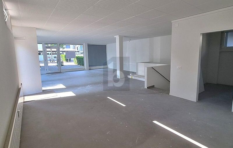 GROSSZÜGIG UND ZENTRAL IM DORFKERN - 2
