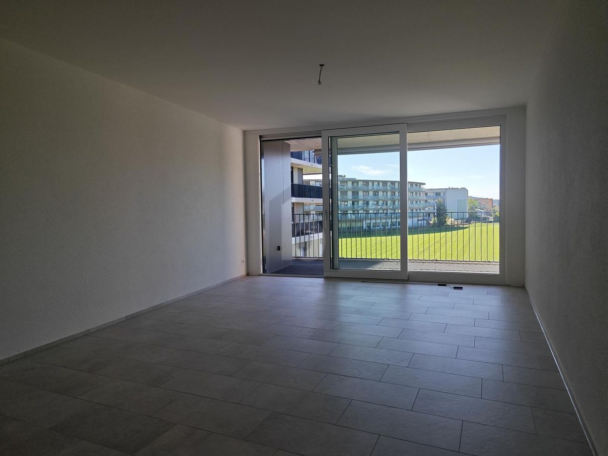 ERSTBEZUG MIT SONNIGEM BALKON! - 1