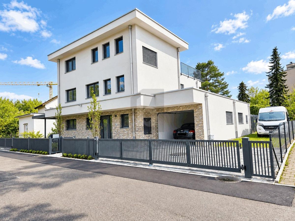 EXKLUSIV MIT GARTEN, LIFT & DACHTERRASSE - 0