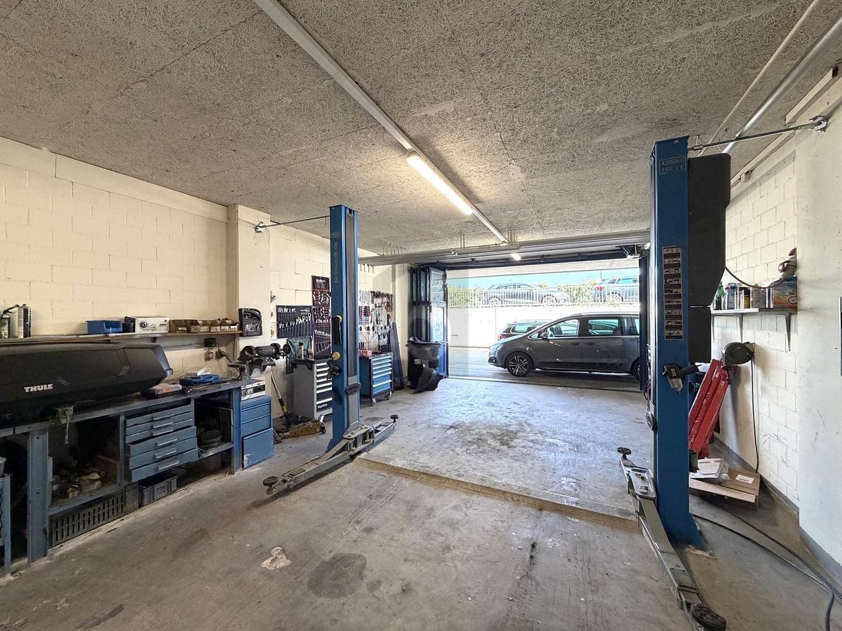 VOLLWERTIG AUSGESTATTET AN TOP LAGE - 1