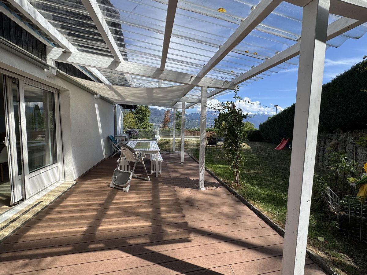 SPACIEUX, JARDIN ET VUE LAC EXCEPTIONNELLE - 1