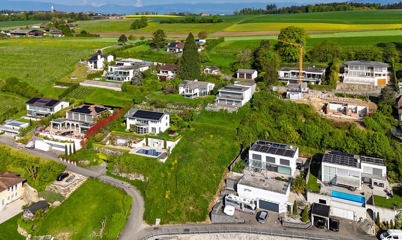 Vom Architekten entworfene Villa mit Panoramablick auf den See und die - 9