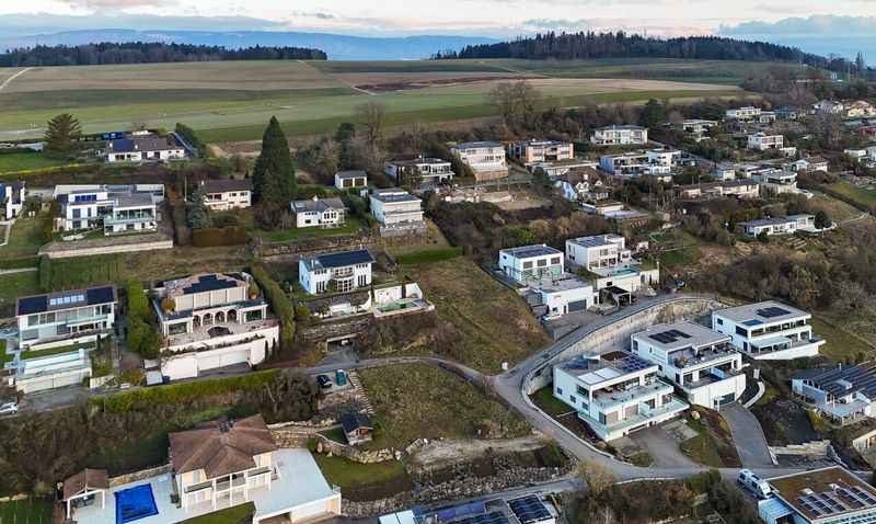 Vom Architekten entworfene Villa mit Panoramablick auf den See und die - 11