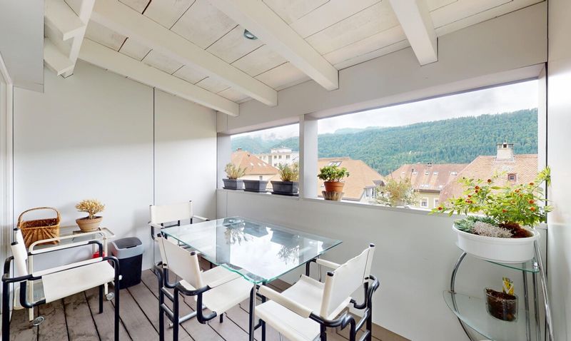 Einzigartige Privatresidenz in St-Imier – Selbsttragende Investition - 9