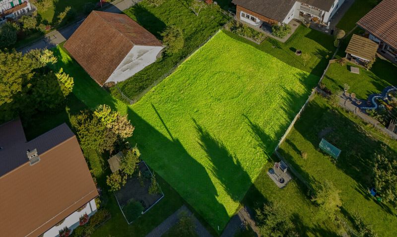 Sonniges Baugrundstück an ruhiger Lage in Buch am Irchel - 1