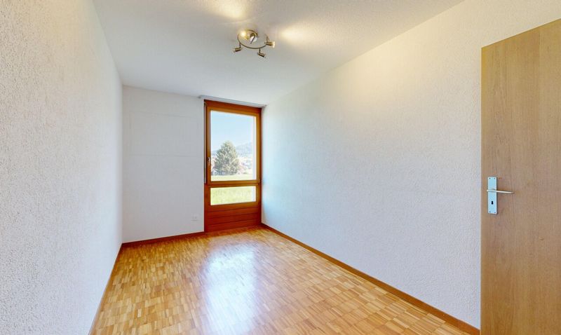 Naturnah wohnen mit Cheminée, Balkon und eigenem Bastelraum - 7